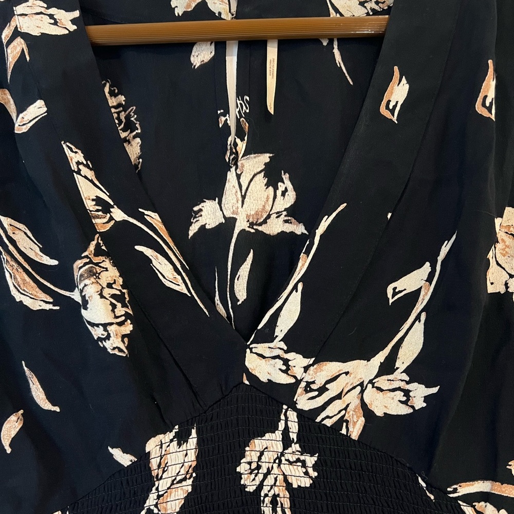 Free People Floral Low Neckline Crop Top. - Picture 5 of 5